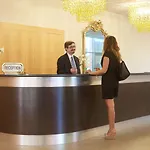 Anusca Palace Hotel 4*