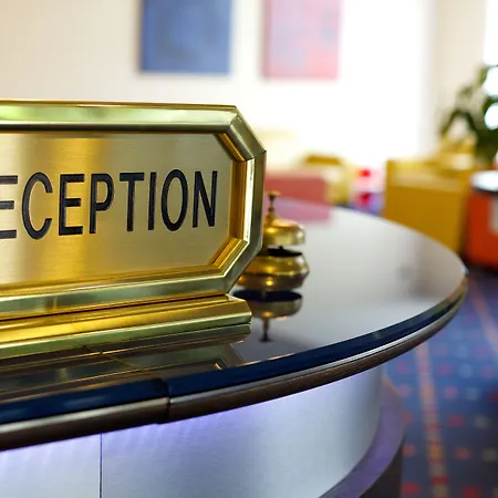 Anusca Palace Hotel 4*