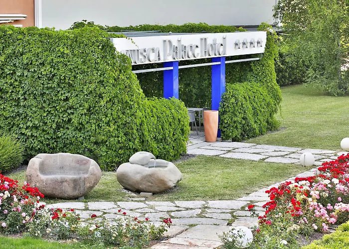 Anusca Palace Hotel 4*