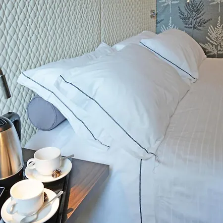 Anusca Palace Hotell 4*