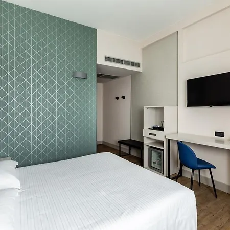 Hotell Anusca Palace 4*