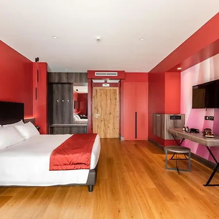 Anusca Palace 4*