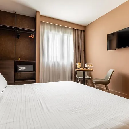 Anusca Palace 4*