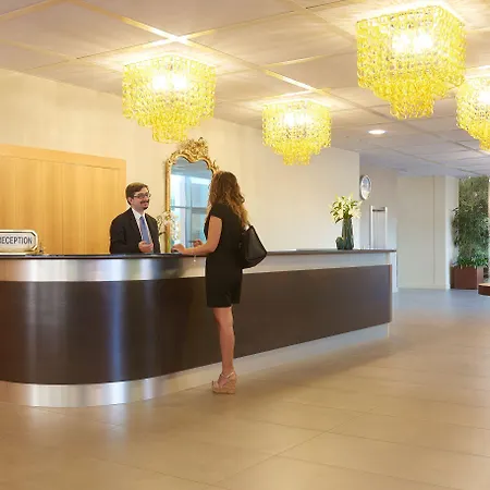 Hotel Anusca Palace 4*