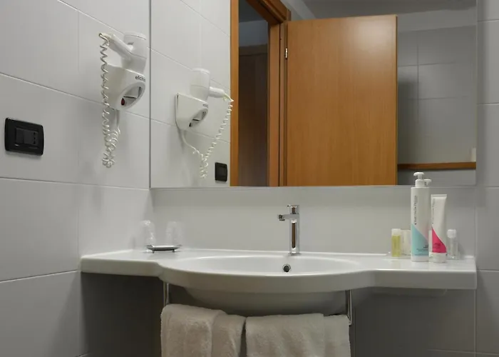 Anusca Palace Ξενοδοχείο 4*