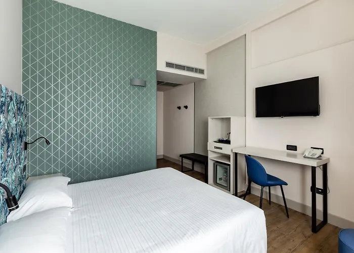 Hotel Anusca Palace 4*