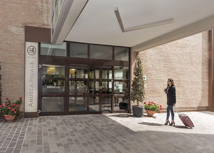 Hotel Anusca Palace 4*