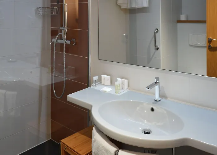 Anusca Palace Hotel 4*